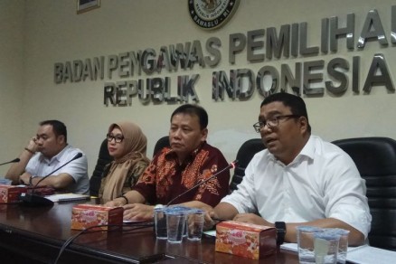 Bawaslu Rekomendasikan KPU Batalkan Calon Petahana Bupati Jayapura
