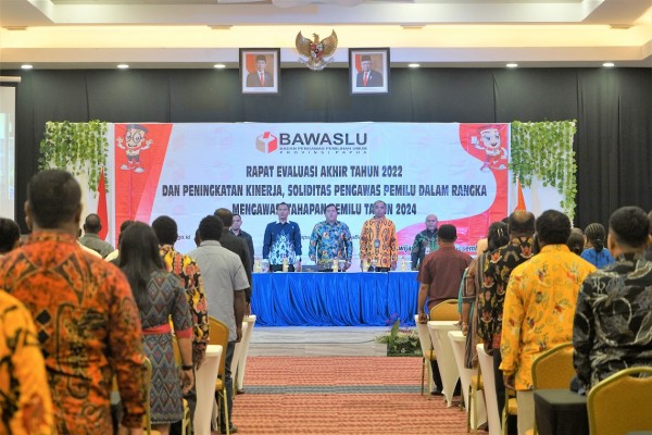 Terus Tingkatkan Kinerja, Bawaslu Provinsi Papua Laksanakan Evaluasi Akhir Tahun 2022.