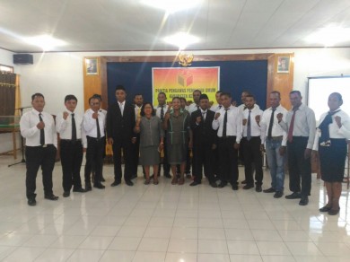 33 anggota Panwas Distrik Se - Kabupaten Keerom Resmi Dilaktik