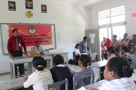 Tes Tertulis Calon Anggota Panwas Kecamatan Se- Kota Jayapura