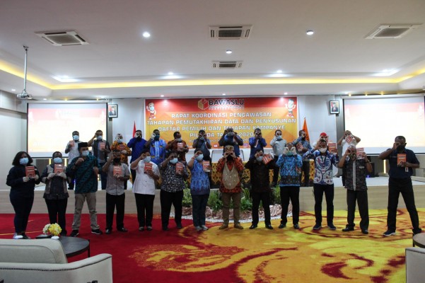 BAWASLU PAPUA GELAR RAPAT KOORDINASI PENGAWASAN TAHAPAN PEMUTAHIRAN DATA DAN PENYUSUNAN DAFTAR PEMILIH DAN TAHAPAN KAMPANYE PILKADA TAHUN 2020