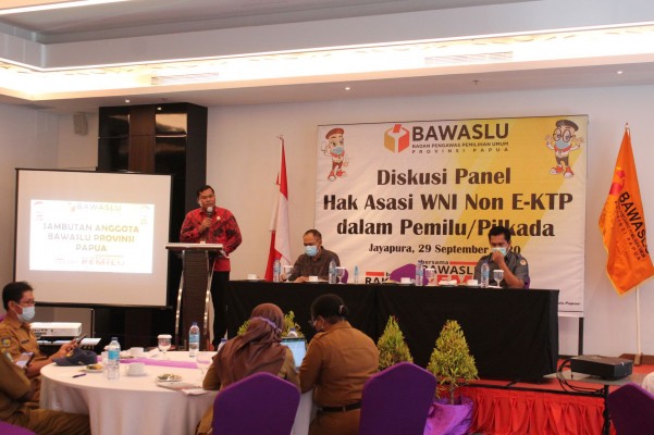 BAWASLU PAPUA GELAR DISKUSI PANEL HAK ASASI WNI NON E-KTP DALAM PEMILU/PILKADA