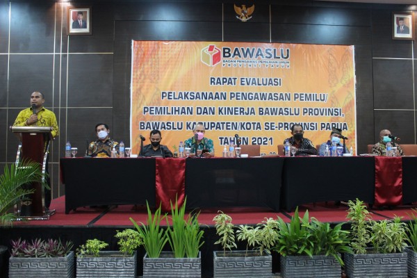 BAWASLU PAPUA LAKUKAN RAPAT EVALUASI PELAKSANAAN PENGAWASAN PEMILU/PEMILIHAN & KINERJA BAWASLU KABUPATEN/KOTA SE-PROVINSI PAPUA