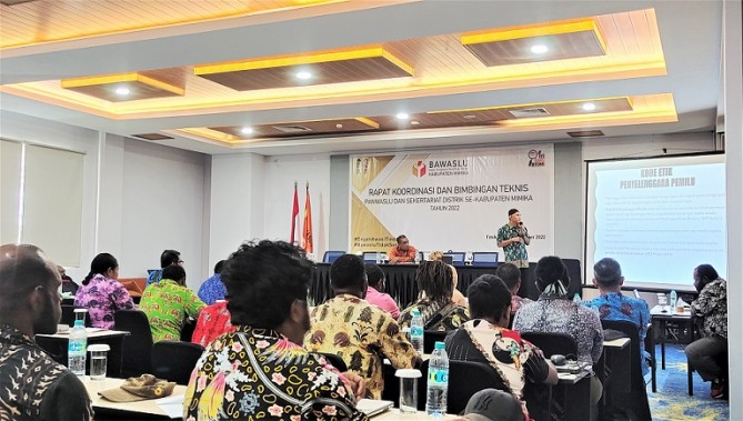 Bawaslu Provinsi Papua Pupuk Moral dan Etika serta Tingkatkan Pengetahuan Tata Kerja dan Pola Hubungan Jajaran Pandis di kabupaten Mimika