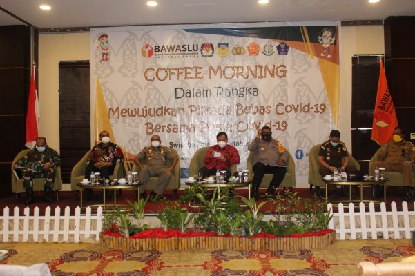 WUJUDKAN PILKADA BEBAS COVID-19, BAWASLU PAPUA GELAR KEGIATAN COFFEE MORNING BERSAMA STAKEHOLDER