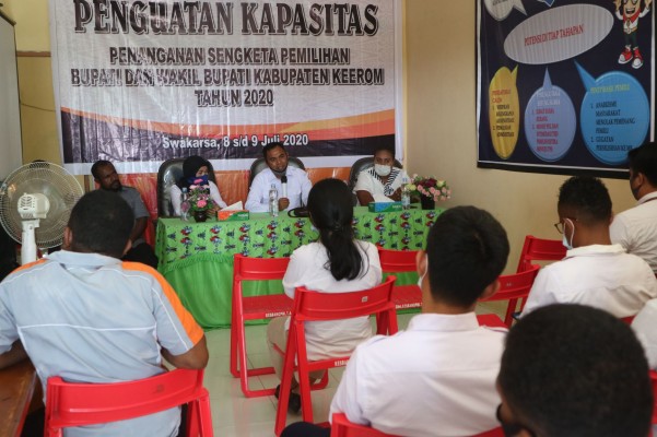 BAWASLU PAPUA MELAKUKAN BIMTEK PENINGKATAN KAPASITAS SDM BAWASLU KEEROM DALAM PENYELESAIAN SENGKETA
