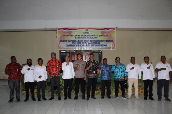 BAWASLU PAPUA MENJADI NARASUMBER KEGIATAN RAKOR DAN BIMTEK PANDIS 51 DISTRIK SE-YAHUKIMO 