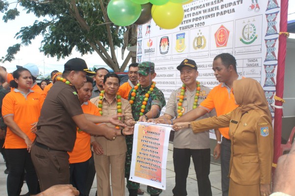 BAWASLU PAPUA GELAR LAUNCHING PENGAWASAN PILKADA DI 11 KABUPATEN PROVINSI PAPUA