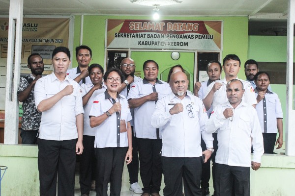 Bawaslu Provinsi Papua Laksanakan Peningkatan Kapasitas Kesekretariatan Bawaslu Kabupaten Kerom 