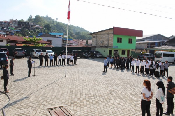BAWASLU PAPUA GELAR UPACARA DALAM MEMPERINGATI HARI KESAKTIAN PANCASILA