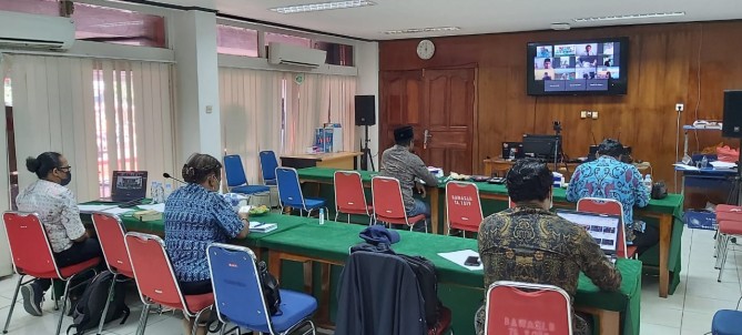 GUNA MEMAKSIMALKAN PENGAWASAN PEMUTAKHIRAN DATA PEMILIH BERKELANJUTAN, BAWASLU PAPUA GELAR RAPAT KOORDINASI ONLINE