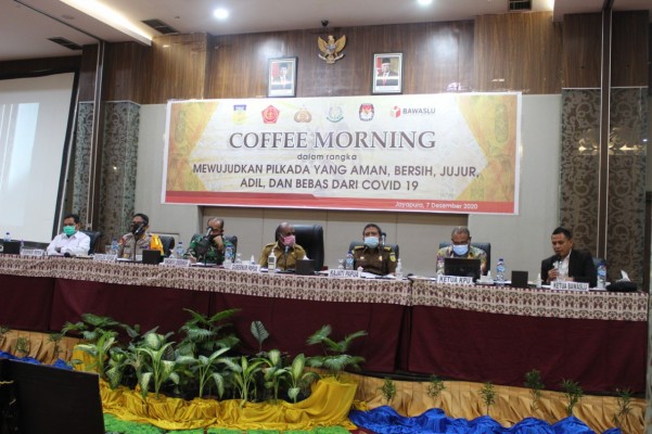BAWASLU PAPUA MENGHADIRI COFFE MORNING WUJUDKAN PILKADA AMAN DAMAI BEBAS DARI COVID-19