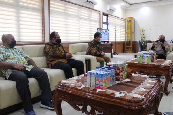 BAWASLU PROVINSI PAPUA DAMPINGI BAWASLU RI DALAM PERTEMUAN DENGAN KAPOLDA PAPUA TERKAIT KOORDINASI KESIAPAN PSU DI KABUPATEN  BOVEN DIGOEL DAN NABIRE