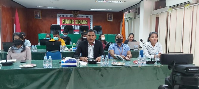 MENINGKATKAN PENGETAHUAN DALAM PENGELOLAAN PPID BAWASLU KABUPATEN/KOTA SE-PAPUA, BAWASLU PAPUA LAKSANAKAN BIMTEK