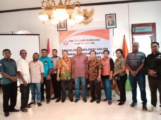 TimSel Sosialisasikan Pendaftaran Calon Anggota Bawaslu Provinsi Papua, di Kabupaten Kepulauan Yapen