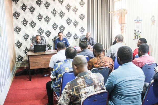 Bawaslu Provinsi Papua Selenggarakan Bimtek Kehumasan untuk Bawaslu Kabupaten di Wilayah Lapago