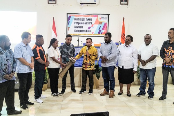 Bawaslu Provinsi Papua Gelar Bimbingan Teknis Pengelolaan SIPS Bawaslu Kabupaten/Kota