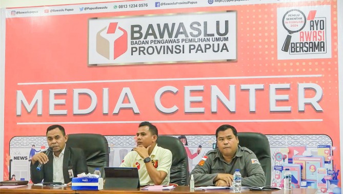 Konferensi Pers Bawaslu Provinsi Papua Publikasikan Hasil Pengawasan Pendaftaran dan Verifikasi Administrasi Partai Politik