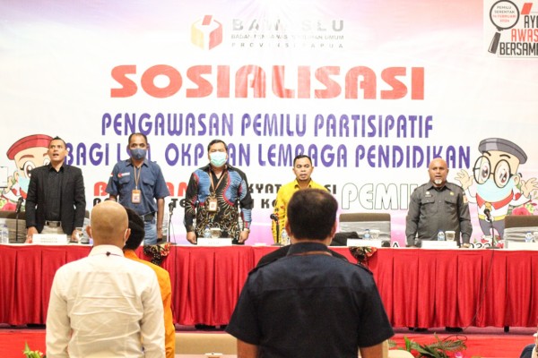 Bawaslu Provinsi Papua Gelar Sosialisasi Pengawasan Pemilu Partisipatif bagi LSM, OKP dan Lembaga Pendidikan