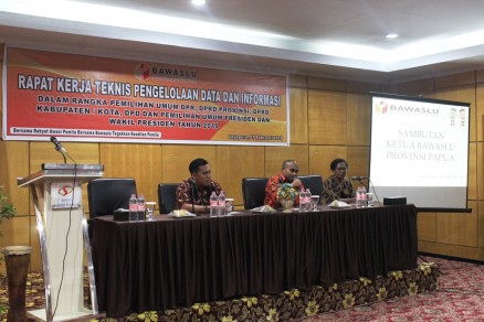 BAWASLU PAPUA TINGKATKAN PENGELOLAAN DATA DAN INFORMASI BAWASLU KABUPATEN/KOTA 