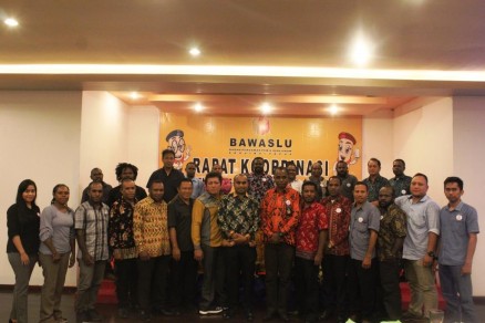 DALAM MENGHADAPI TAHAPAN PEMILU 2019, BAWASLU GELAR RAPAT KOORDINASI PENGAWASAN