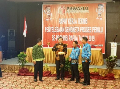 PENYELESAIAN SENGKETA PROSES PEMILU 2019 BAWASLU PAPUA TERBANYAK DI INDONESIA 