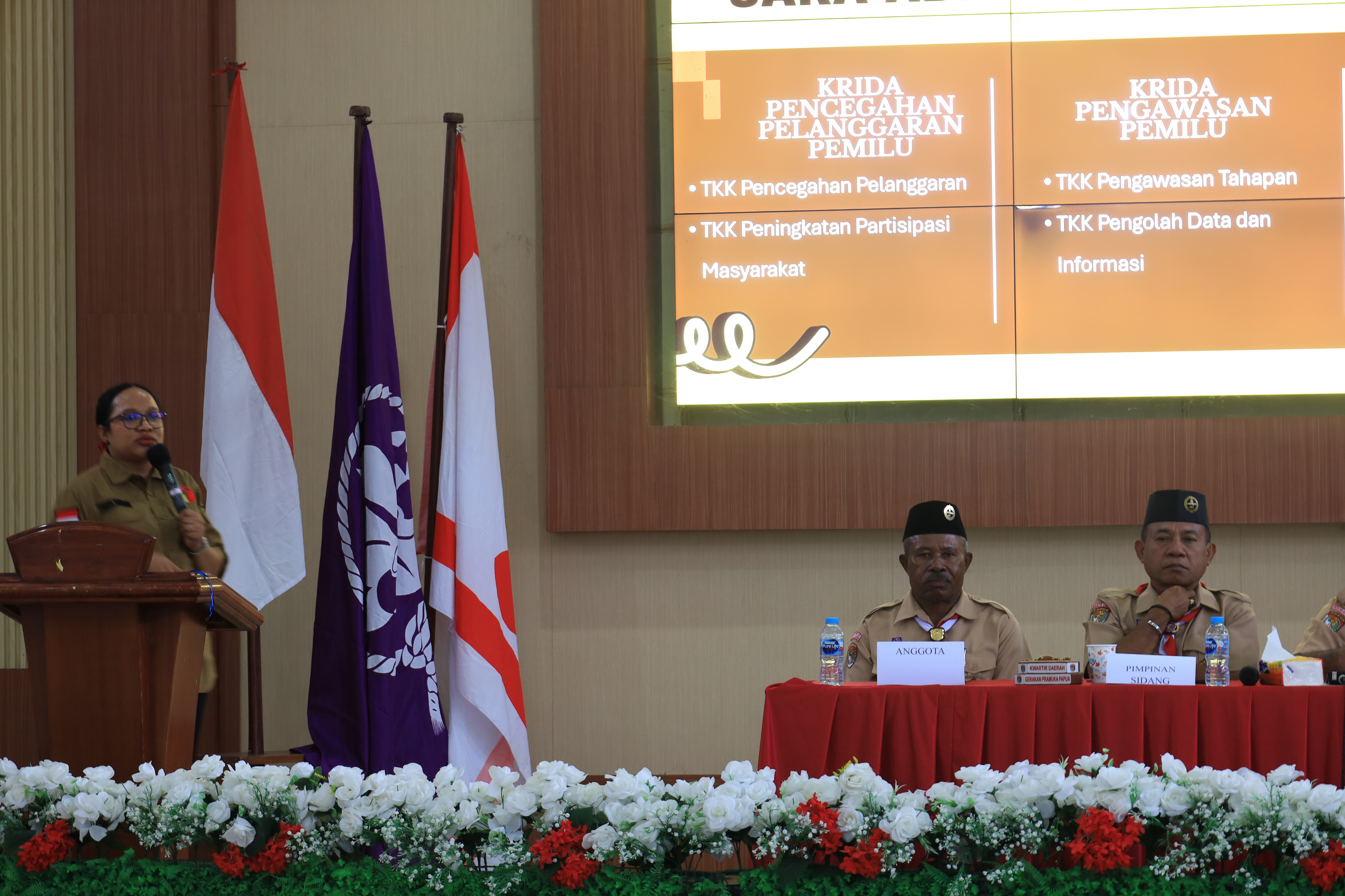Yofrey Piryamta saat beri materi saat musda Kwarda Papua | Foto diambil oleh Sandry Marrung