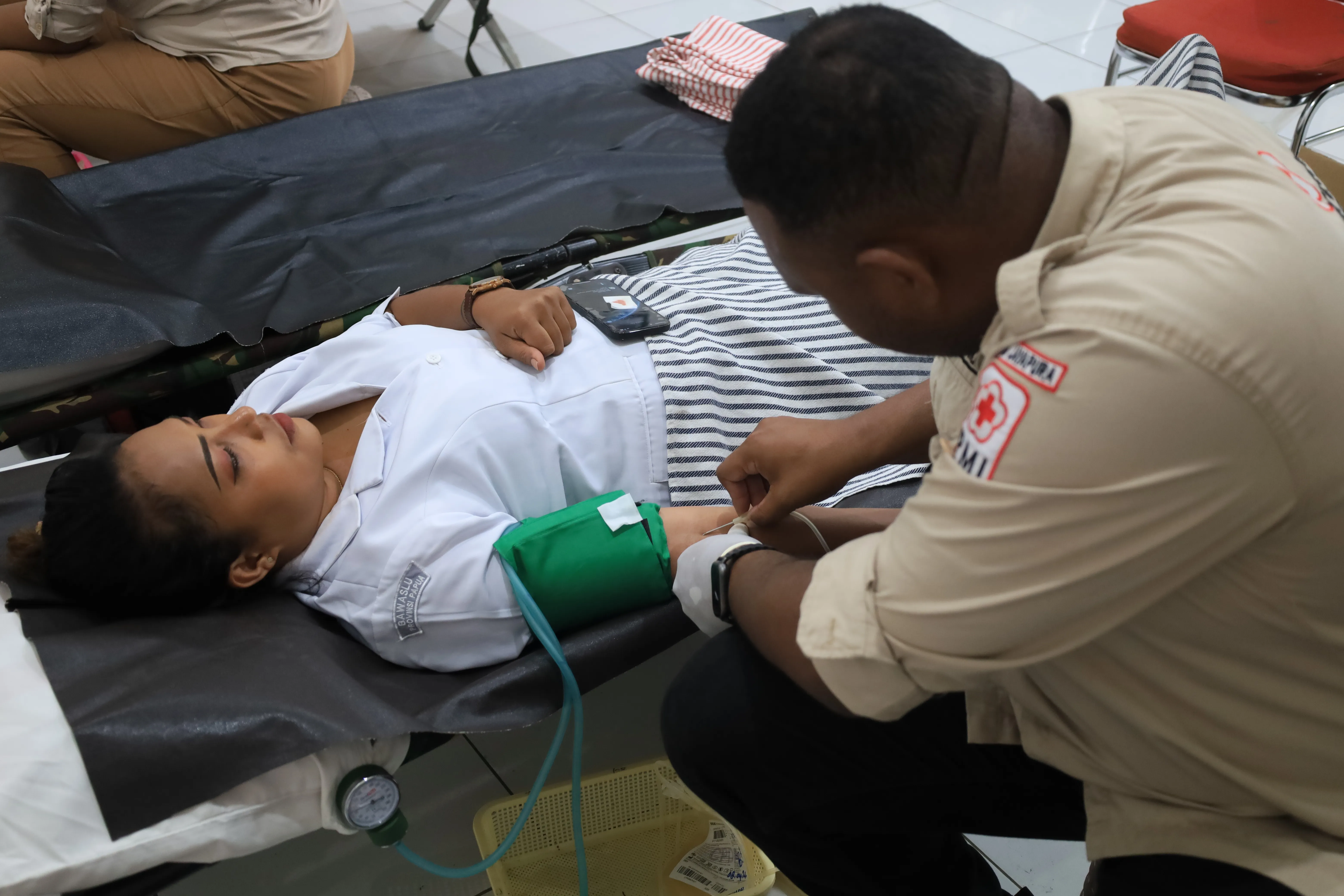 Aksi Donor Darah Menyambut HUT Bawaslu ke-18