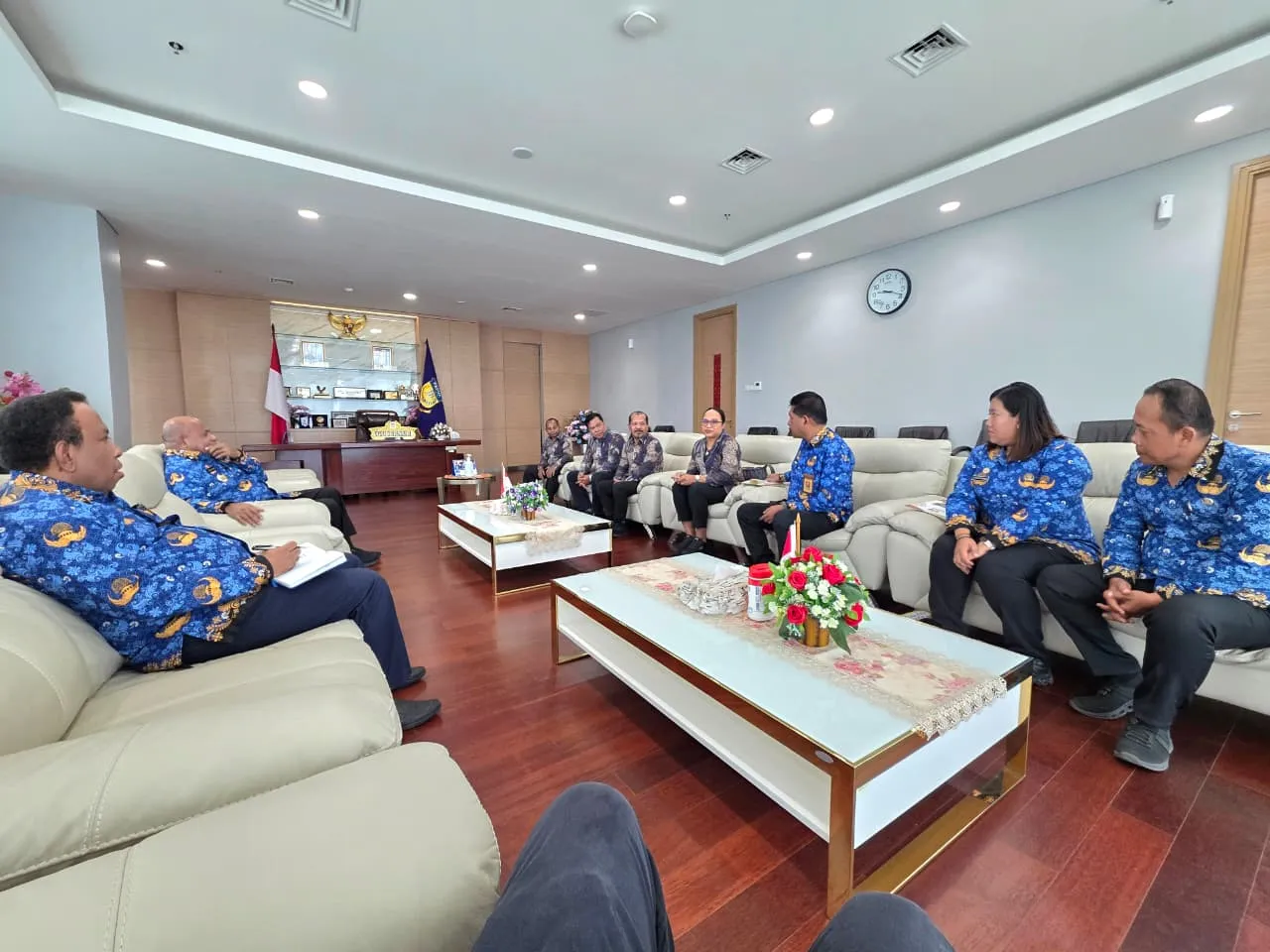 Audiensi bersama Gubernur Papua, beserta penyerahan laporan Hibah PSU 2025