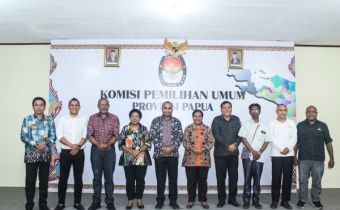 Bawaslu Provinsi Papua  Melaksanakan Audiensi denganKPU Provinsi Papua