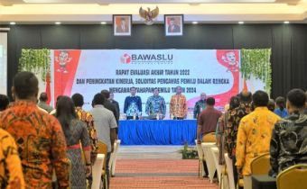 Terus Tingkatkan Kinerja, Bawaslu Provinsi Papua Laksanakan Evaluasi Akhir Tahun 2022.