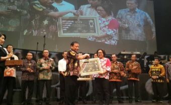 BAWASLU AWARDS : BAWASLU PAPUA RAIH DUA PENGHARGAAN.