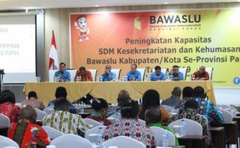 AKHIR TAHUN 2019 BAWASLU PAPUA GELAR PENINGKATAN KAPASITAS SDM KESEKRETARIATAN DAN KEHUMASAN 