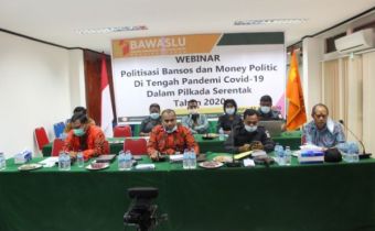 BAWASLU PROVINSI PAPUA GELAR WEBINAR POLITISASI BANSOS DAN MONEY POLITIC DI TENGAH PANDEMI COVID-19