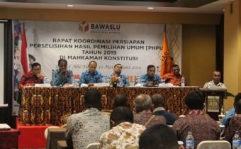 DALAM RANGKA MENGHADAPI PERSELISIHAN PHPU TAHUN 2019, BAWASLU PAPUA GELAR RAPAT KOORDINASI