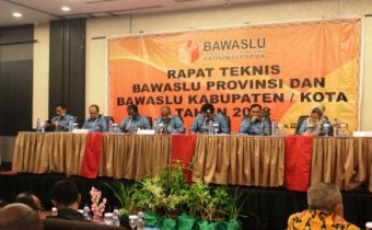 BAWASLU PAPUA GELAR RAPAT TEKNIS BERSAMA SELURUH ANGGOTA BAWASLU KABUPATEN/KOTA