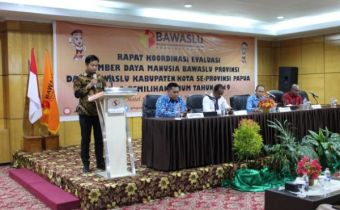 GUNA MENGHADAPI PEMILIHAN KEPALA DAERAH 2020 BAWASLU PAPUA MELAKUKAN RAPAT EVALUASI SDM BAWASLU KABUPATEN/KOTA SE-PROVINSI PAPUA