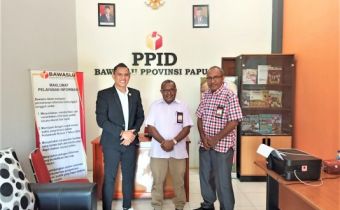 Penilaian Informasi Publik, Bawaslu Provinsi Papua Terima Monev Tim Pemeringkatan Komisi Informasi Provinsi Papua