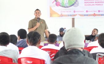 Bawaslu Provinsi Papua Didik Sejak Dini Generasi Muda Yahukimo melalui â€œBawaslu Goes To Schoolâ€