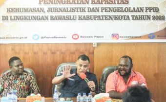 Bawaslu Provinsi Papua Selenggarakan Peningkatan Kapasitas Kehumasan untuk Bawaslu Kabupaten di Wilayah Meepago