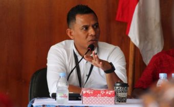 BAWASLU PAPUA AWASI PENYERAHAN SYARAT DUKUNGAN CALON BUPATI DAN WAKIL BUPATI PERSEORANGAN