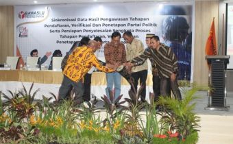 Bawaslu Provinsi Papua Sinkronkan Hasil Pengawasan Pendaftaran, Verifikasi dan Penetapan Partai Politik serta Terus Tingkatkan Pemahaman Tata Cara Penyelesaian Sengketa Proses.