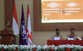 Yofrey Piryamta saat beri materi saat musda Kwarda Papua | Foto diambil oleh Sandry Marrung